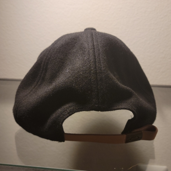 Oracle software applications cloud logo wool hat. - Picture 3 of 7